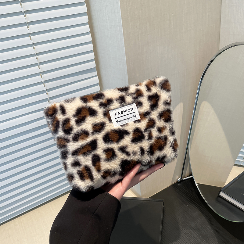 Make-up-Tasche aus Plüsch mit  – Beauty Makeup Women Bewertung und Preis